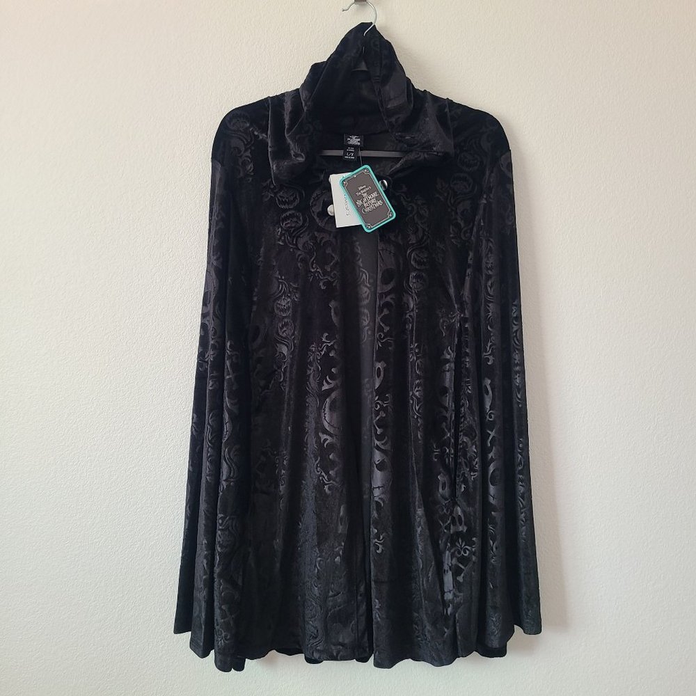 Her Universe Disney Nightmare Before Christmas Velvet Hooded Cape Size 2X/3X